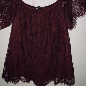 American Eagle Off the shoulder